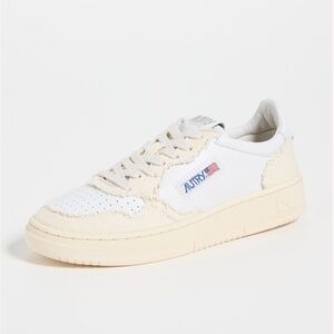 Autry Medalist Low Sneakers